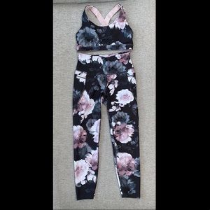 EUC workout set sports bra and leggings
